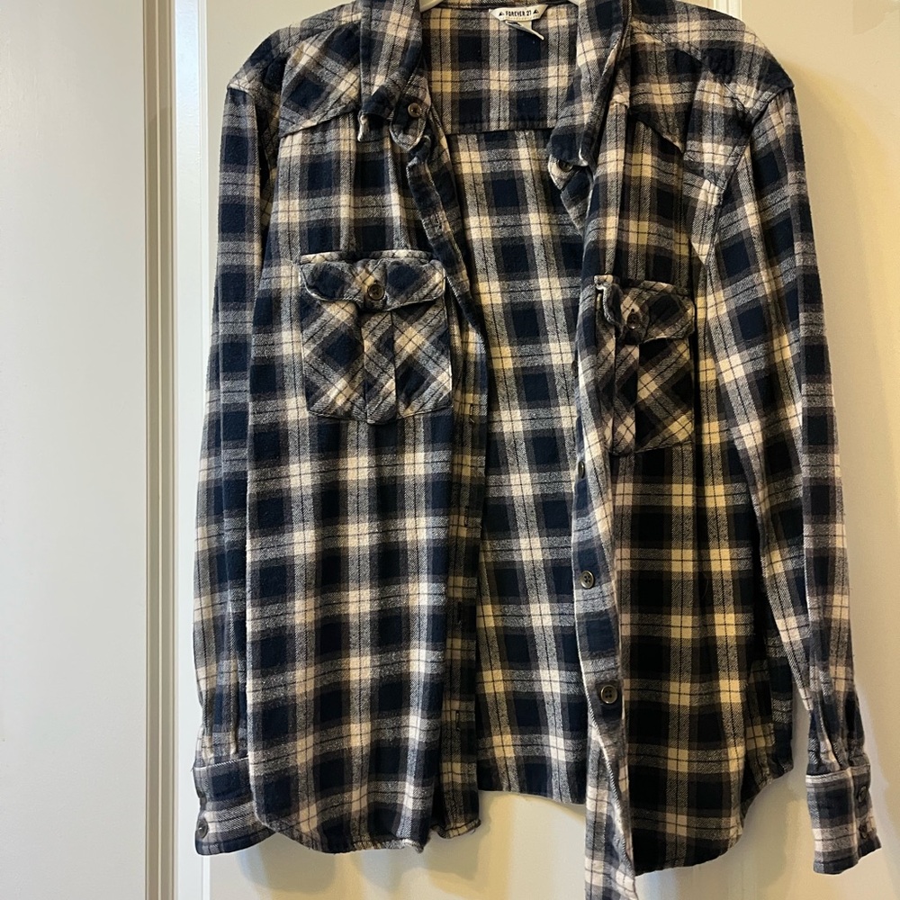 Forever 21 Black and Cream Plaid Flannel
